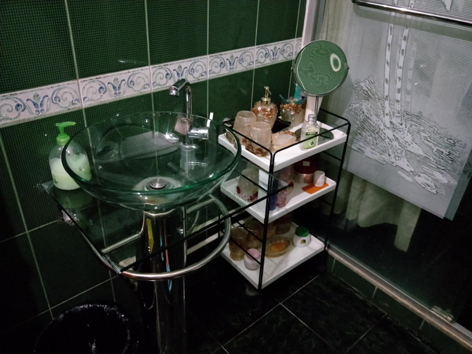 Bathroom 3, Yi Ju Homestay-ZhuanQiao Subway Station, MinHang District, Shanghai