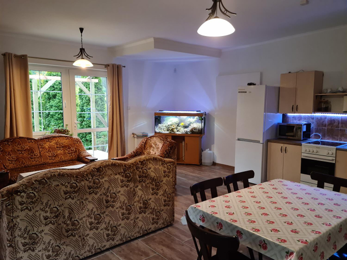 Others 4, Hotelik pod roza, Olsztyn