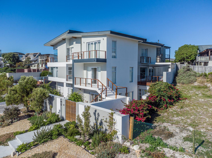 Food & Drinks, Greenways Drive Apartment, City of Cape Town