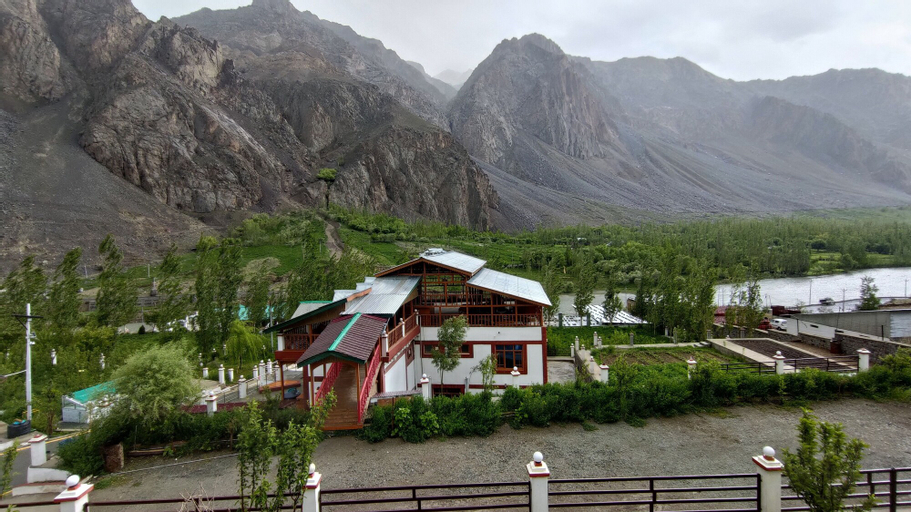 The VILLAGE RESORT ASHUNA, Kargil