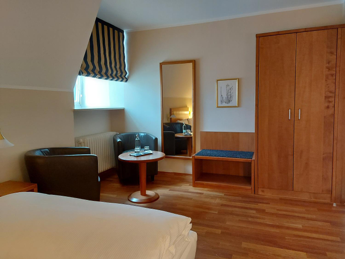 Bedroom, Hotel Kaiserhof am Dom, Regensburg