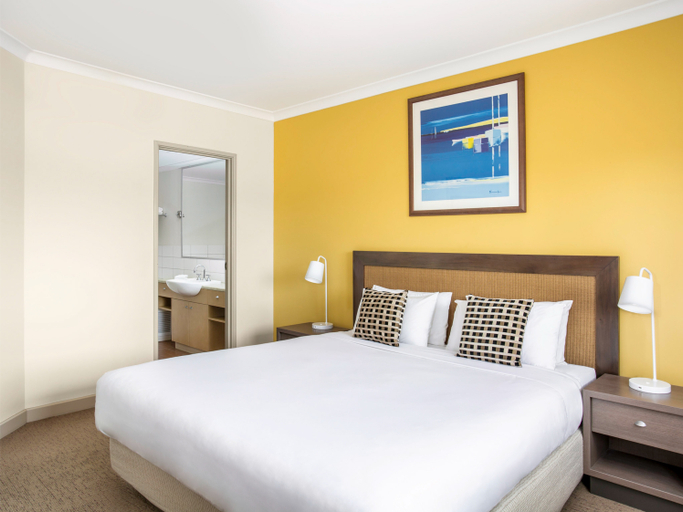 Bedroom 4, Mantra Geraldton, Geraldton