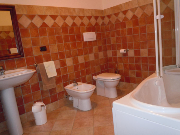 Bathroom, B&B Il Mulino, Cuneo