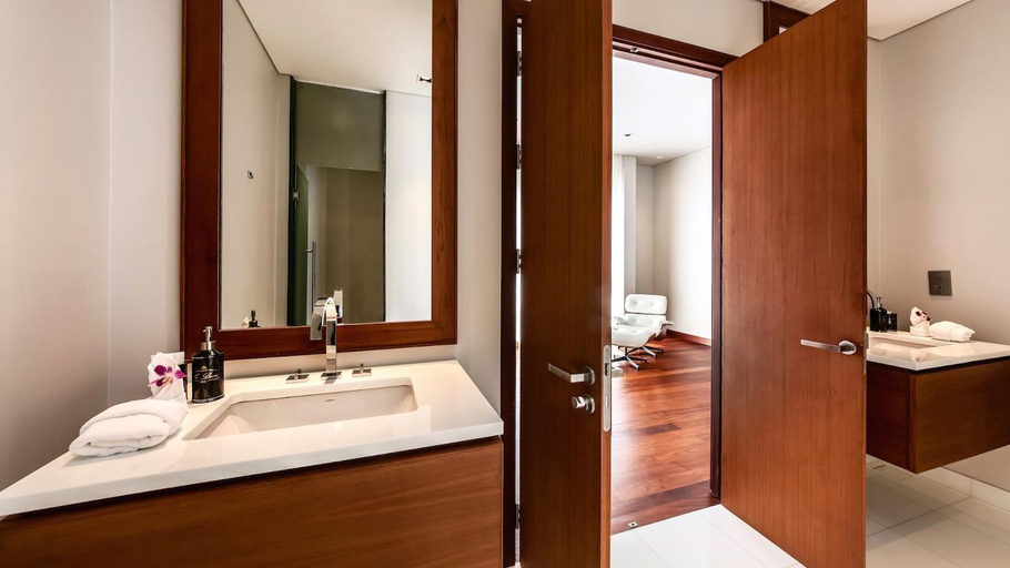 Bathroom 1, Villa Paradiso, Phuket Island