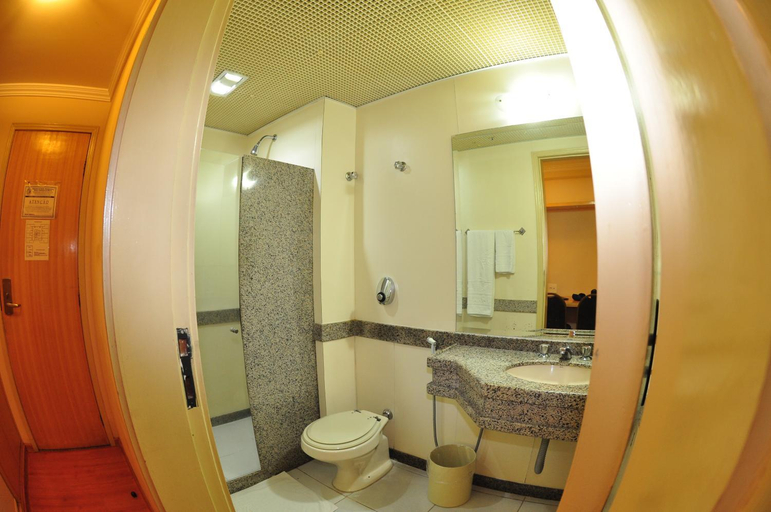 Bathroom 4, Icaraí Praia Hotel, Niterói
