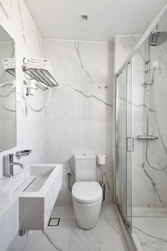 Bathroom 5, Athos, Attica