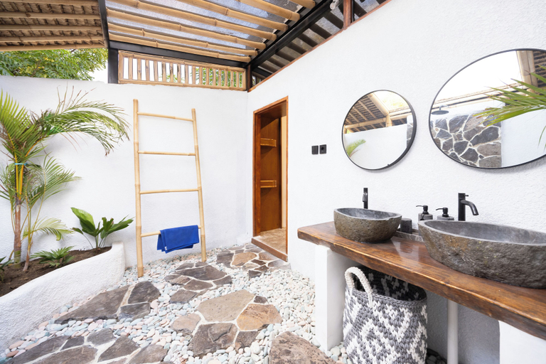 Bathroom 4, Villa Samyama, Lombok
