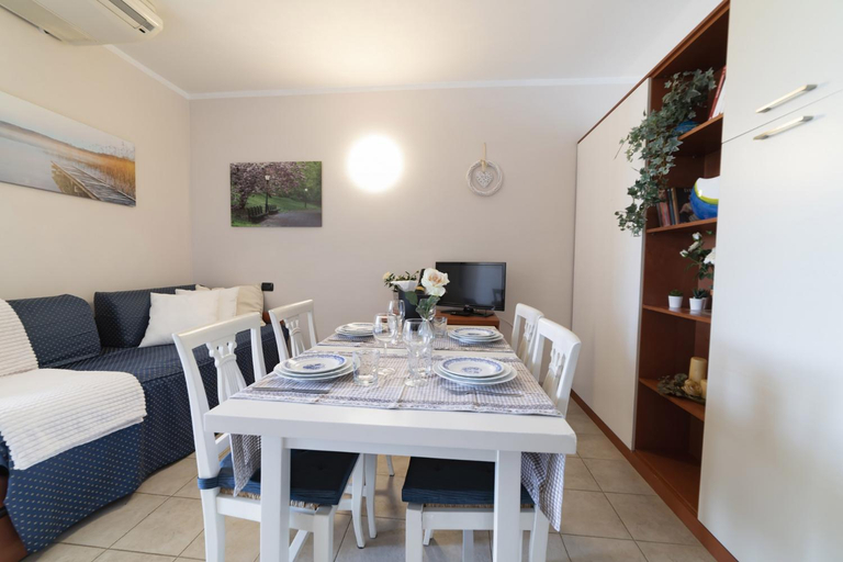 Dining Room 15