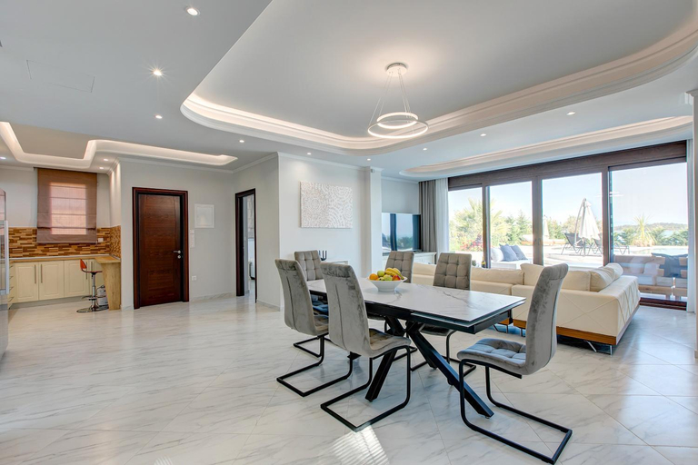 Others 5, Villa Chrisa, Central Macedonia