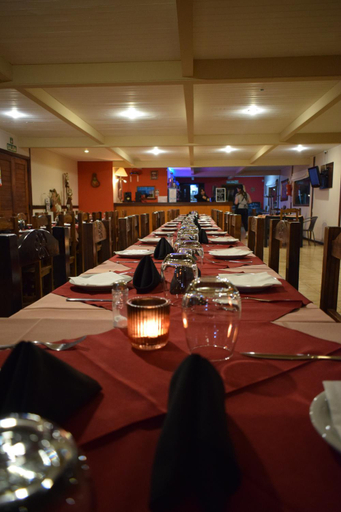 Food & Drinks 3, Hotel Mora, Lago Buenos Aires