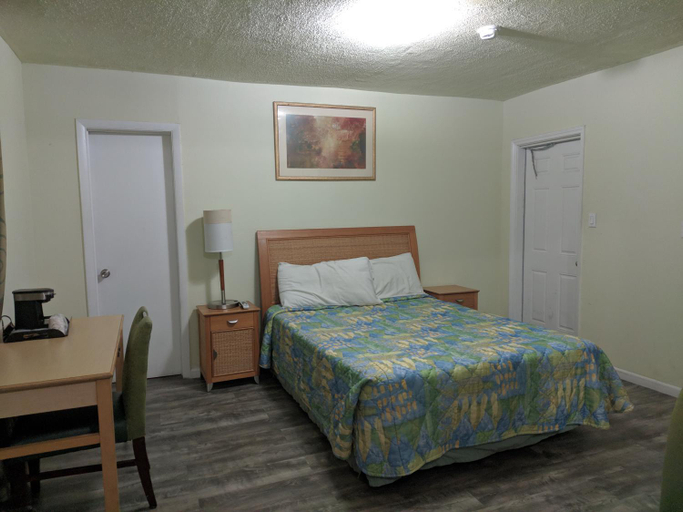 Others 4, Travelers Inn - Clearwater, Pinellas