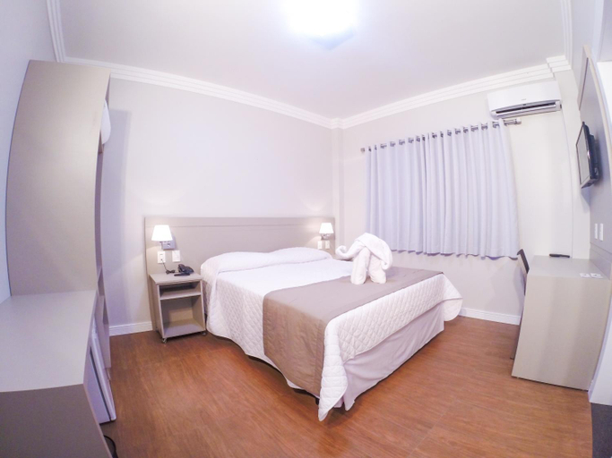 Bedroom 3, Seville Park Hotel, Xanxerê