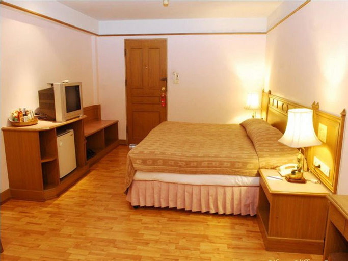 Bedroom 6