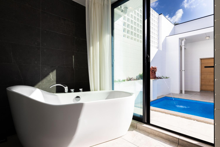 Bathroom 4, CLASS THE FIRST, Miyakojima