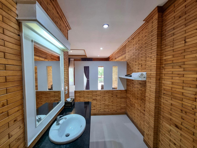 Bathroom 2, Phuvara Boutique Aonang, Mueang Krabi