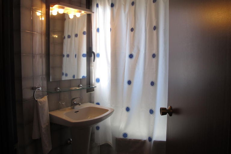 Bathroom, Hostal Casa Pepe, Zaragoza