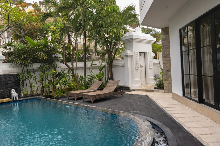 Swimming Pool 16
