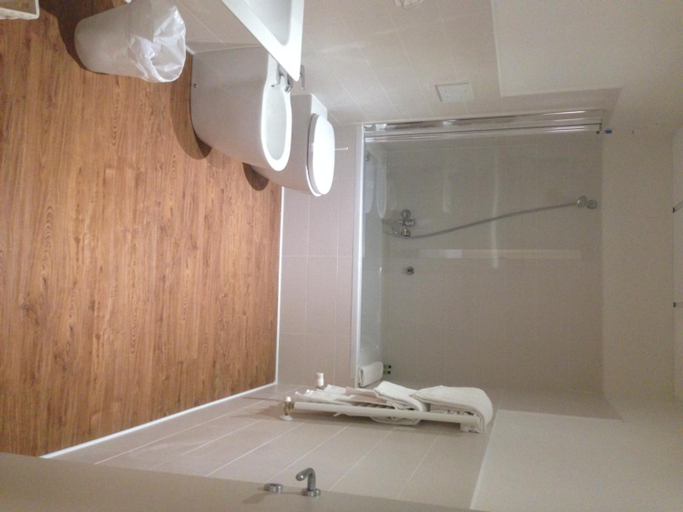 Bathroom 4, Hotel Piero della Francesca, Arezzo