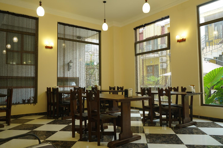 Food & Drinks 3, Batumi Home, Batumi