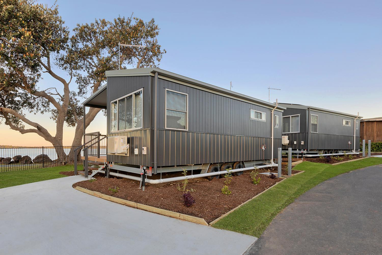 Exterior 9