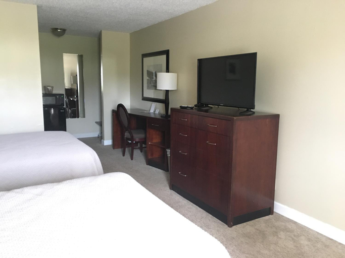 Bedroom 2, Ambassador Inn, Coffee