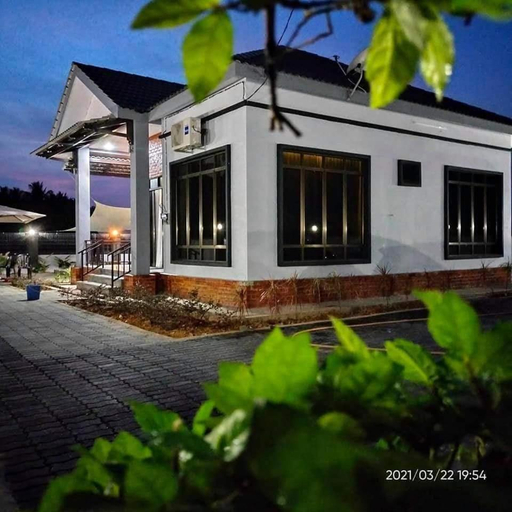Others 3, Murni Inn Kampung Perigi, Yan