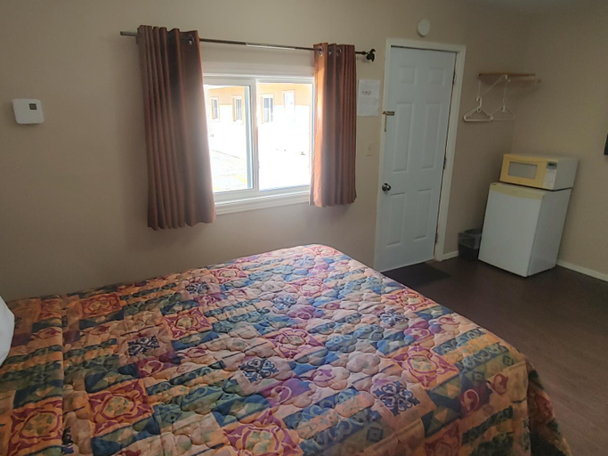 Bedroom 2, Relax Inn, Lake Hurron