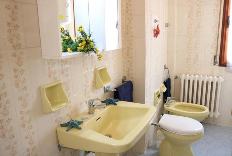 Bathroom 3, Apartment in Bibione up to 5 people, Venezia