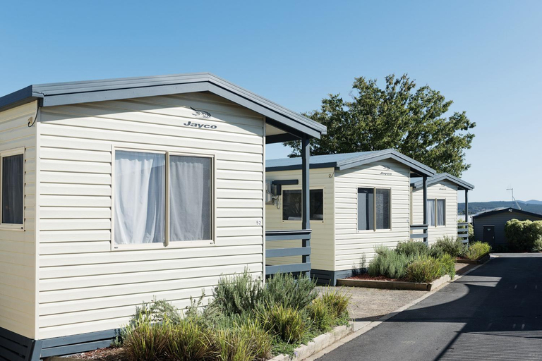 Exterior 21