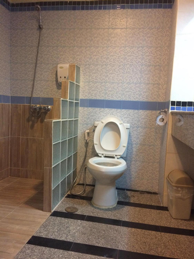 Bathroom 9