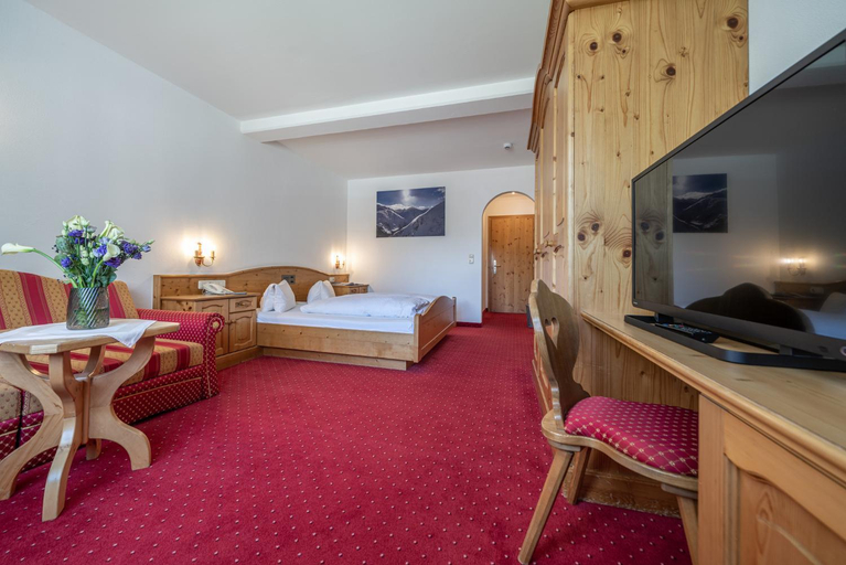 Bedroom 2, Hotel Similaun, Imst