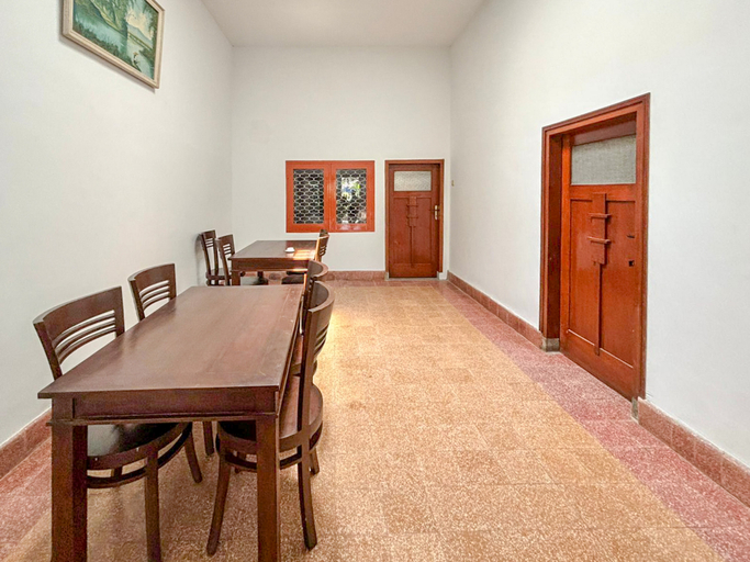 Others 4, Tini's Guest House Malang Mitra RedDoorz, Malang