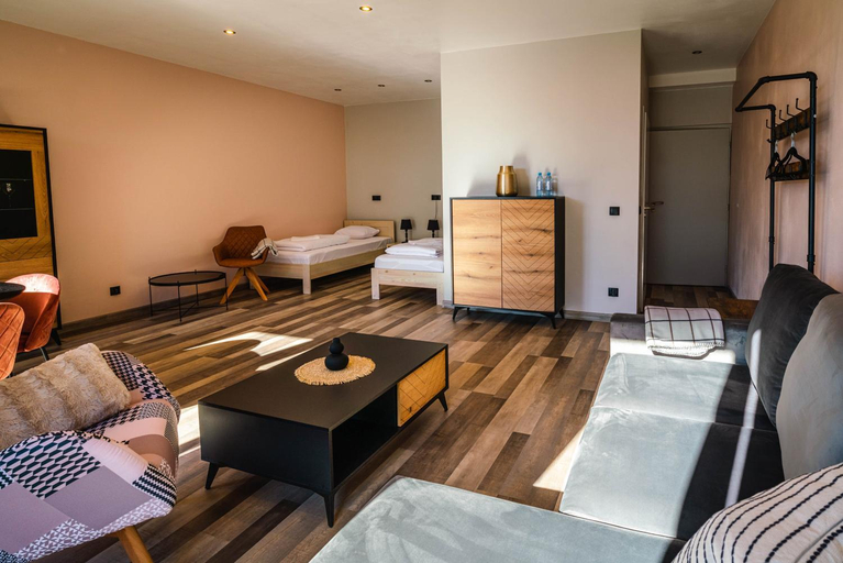Others 5, Tenis Park Advantage, Bielsko