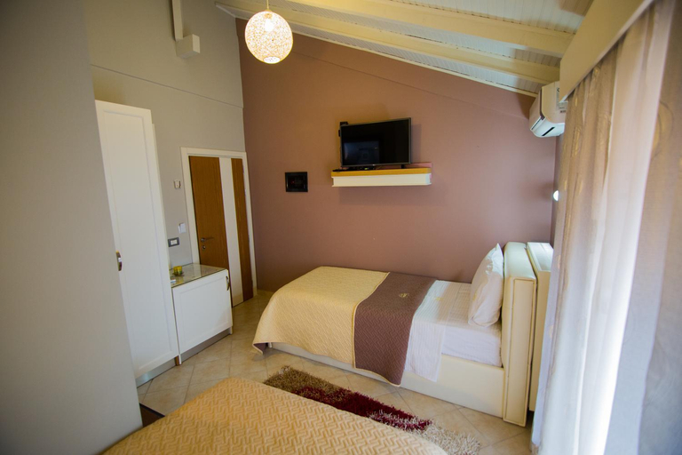 Bedroom 3, Hotel Dea 2002, Korçës