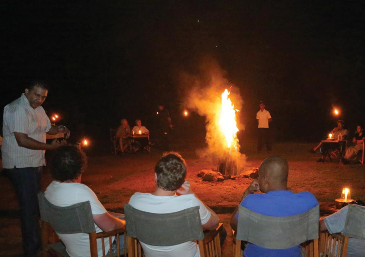 Food & Drinks 4, Mahoora - Udawalawe by Eco Team, Thanamalvila