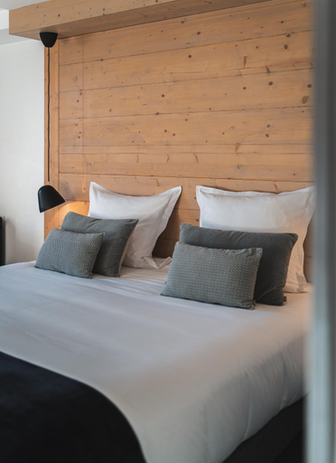 Bedroom 2, Grand Hotel, Hautes-Alpes