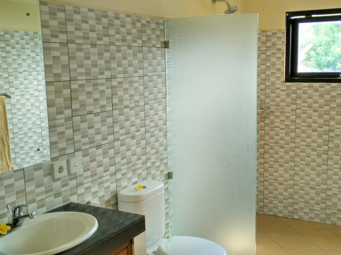 Bathroom 8