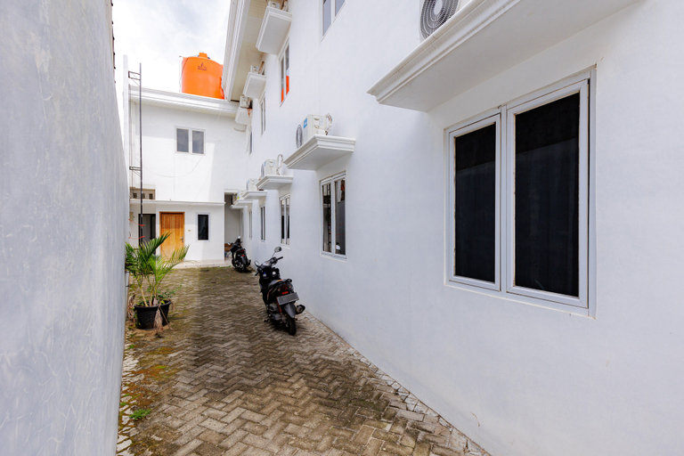 Exterior & Views 2, RedDoorz Syariah near Transmart Lampung, Bandar Lampung