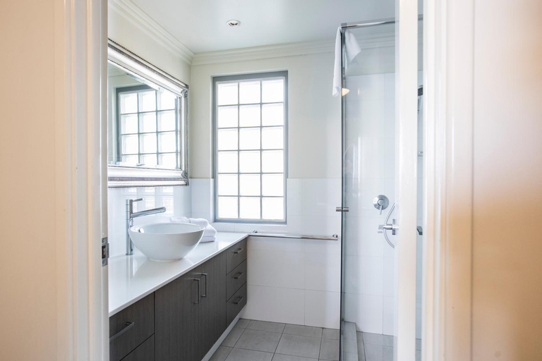 Bathroom 17