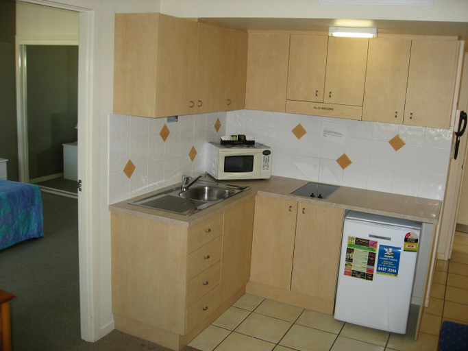Others 5, Moorings Beach Resort, Caloundra - Caloundra S.