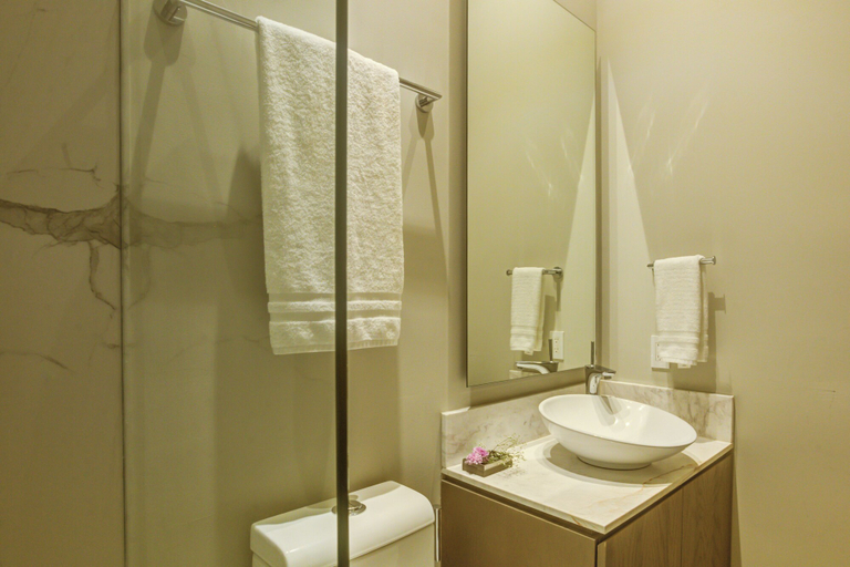 Bathroom 5, Marítima Beachfront Playa Flamingos, Compostela