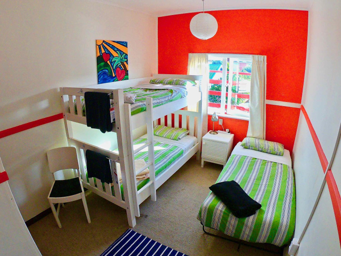 Bedroom 2, Ducks & Drakes Boutique Motel & Backpackers, New Plymouth