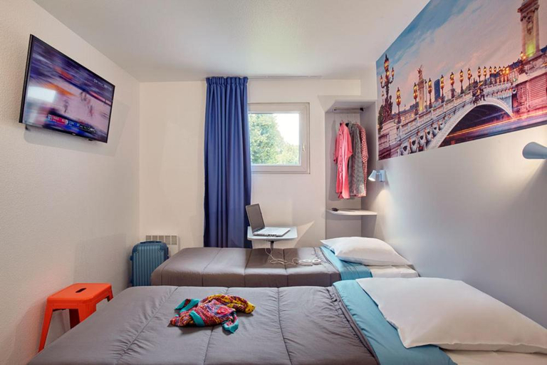Bedroom 2, Welcomotel Les Mureaux, Yvelines
