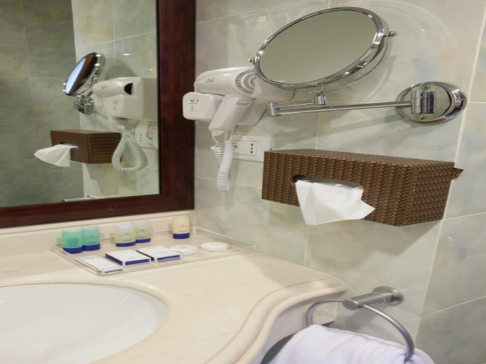 Bathroom, Atlantic Palace Hotel, Pointe Noire