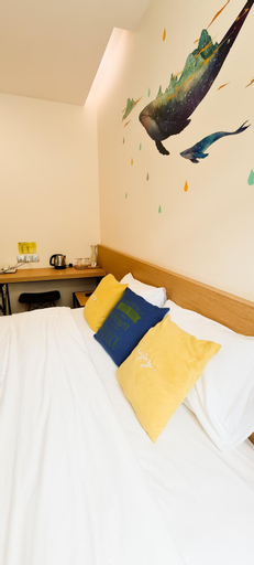 Bedroom 18