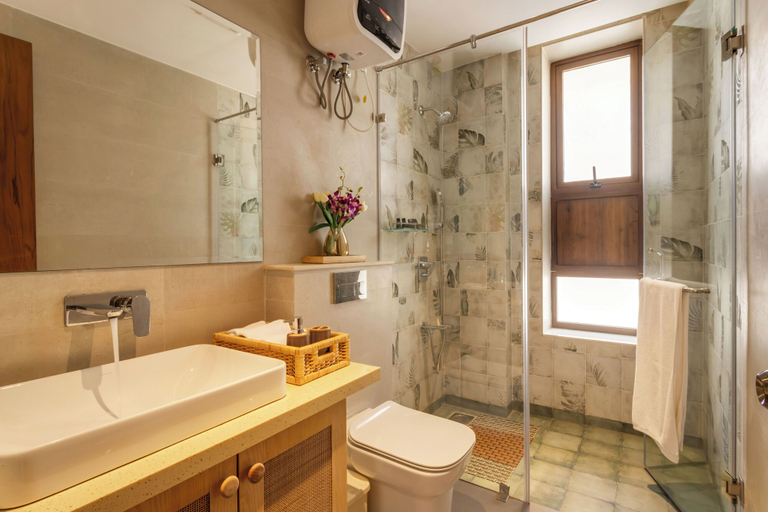 Bathroom 2, Villa Tulip Hosted by Masaya Stays, North Goa