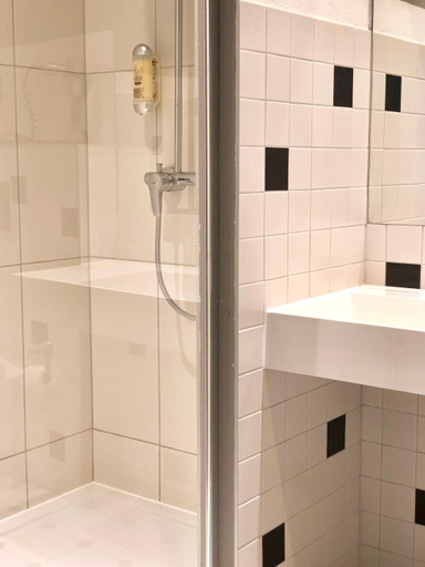Bathroom 2, Hotel Arena Inn - Berlin Mitte, Berlin