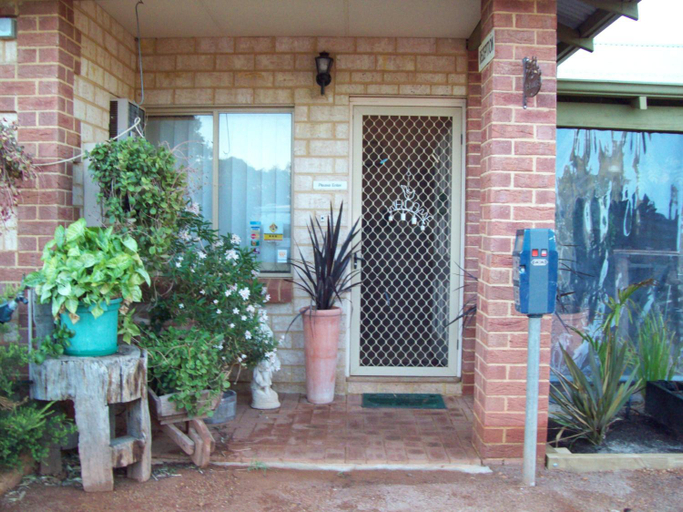 Exterior & Views 2, York Motel, York