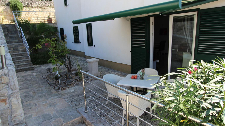 Others 3, Apartments Adria, Malinska-Dubašnica