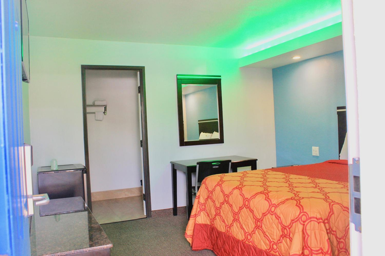 Bedroom 2, Arlington Motel, Los Angeles